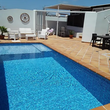 Arecas Family House